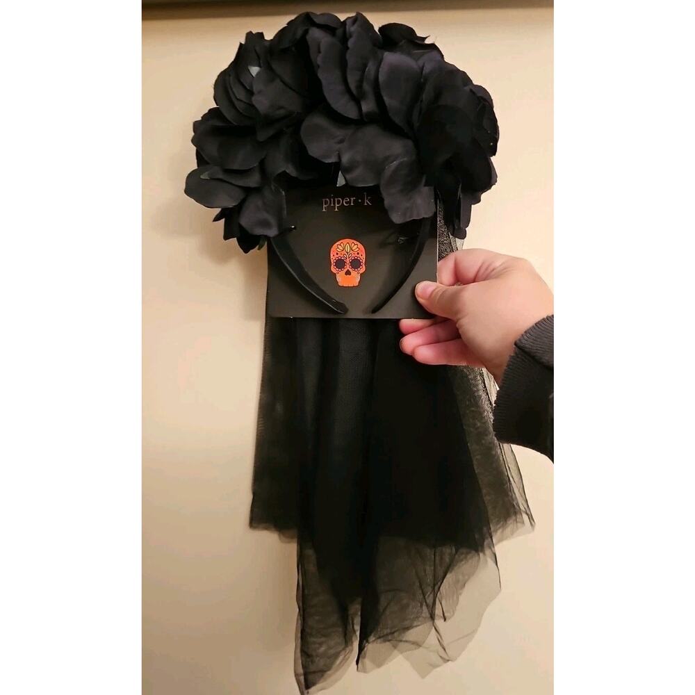 Piper K Hair Headband With Black Flowers And Black Veil Halloween